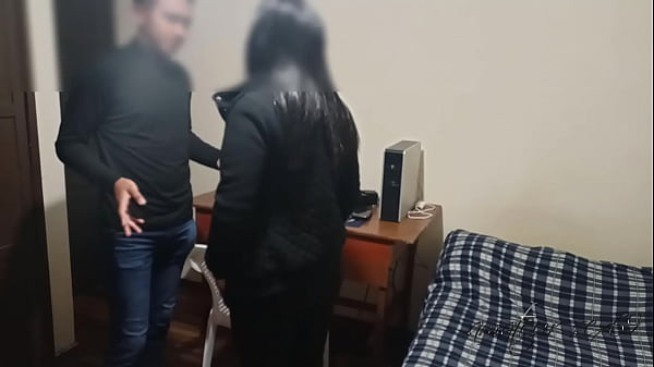 Download Video - sexo en la calle le ofresco dinero a una linda jovensita de 18 a&ntilde;os para follarla mientras la grabo a escondidas la muy puta acepto