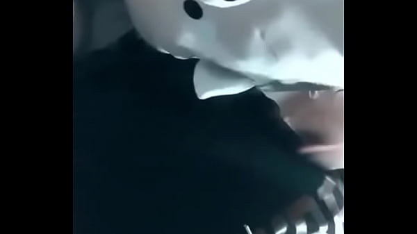 thumb boobs