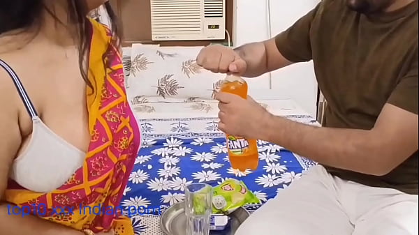 XXX Cooler repair man fuck Desi bhabhi in balcony