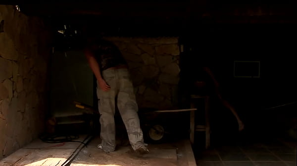 Puta safada sentando com o rabo do meu pau