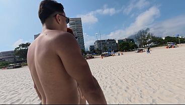 Download Video - casada cai no papo doce do novinho carioca na praia acaba convidando ele para sua casa e ganhando leite na buceta