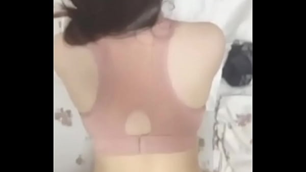 Sister Qingteng - the young wife is plump and durable, cum directly inside her!