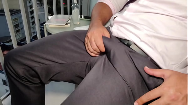 YURI GA&Uacute;CHO - SEX IN THE BALCONY