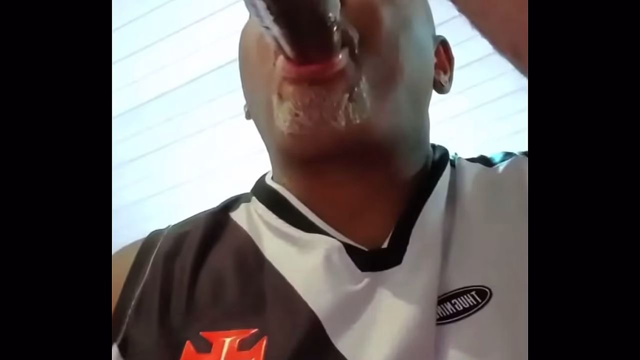 Festinha Bisex de Natal na casa do Papai Noel Tigr&atilde_o Negro - Tia Camila