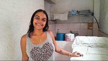 My beautiful stepsister was washing my clothes and asked me to fuck her to relieve her stress
