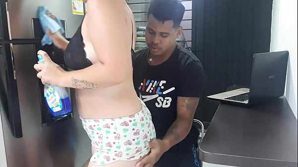 The slut of the employee gets her delicious pussy masturbated Part 1