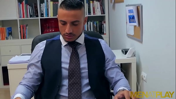 MENATPLAY Klein Kerr Anal Fucks Suited Gay Boss...