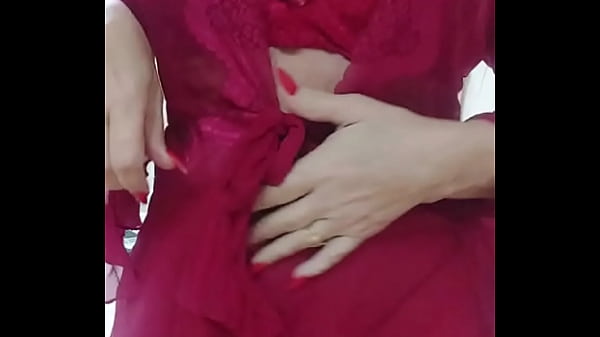 Se masturbando com o dedinho na sua ppk