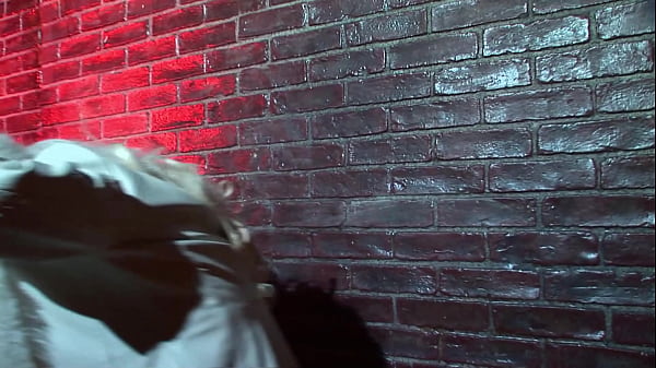 Super sexy blonde bangs her boss