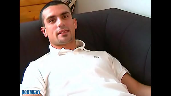 Download Video - The guy with an enormous dick &excl; Gregory