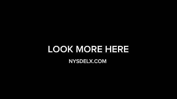 Download Video - cute girl with big tits gives her neighbor a good handjob -amateur couple- nysdel