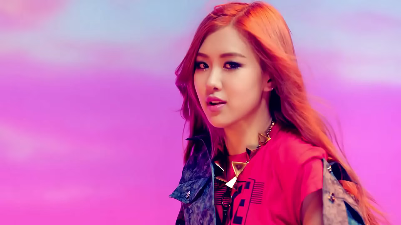 BLACKPINK - '_BOOMBAYAH'_ M/V