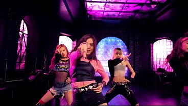 BLACKPINK - 'BOOMBAYAH' M/V