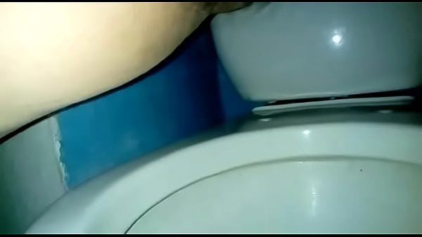 my friend pissing