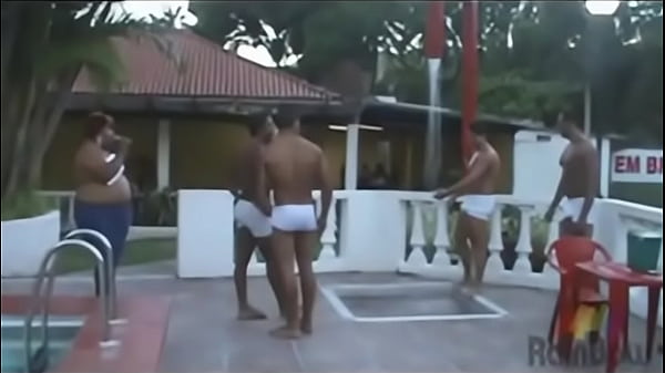 Download Video - RAINBOW CLUB&comma; DIA 1832012  CONCURSO DA SUNGA MOLHADA