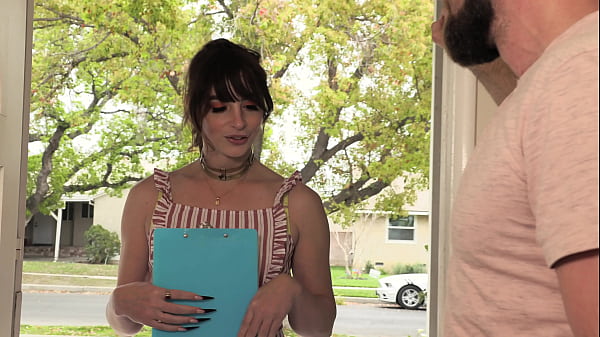 Download Video - GROOBYGIRLS&period;COM&colon; Balls Deep in Janie Blade