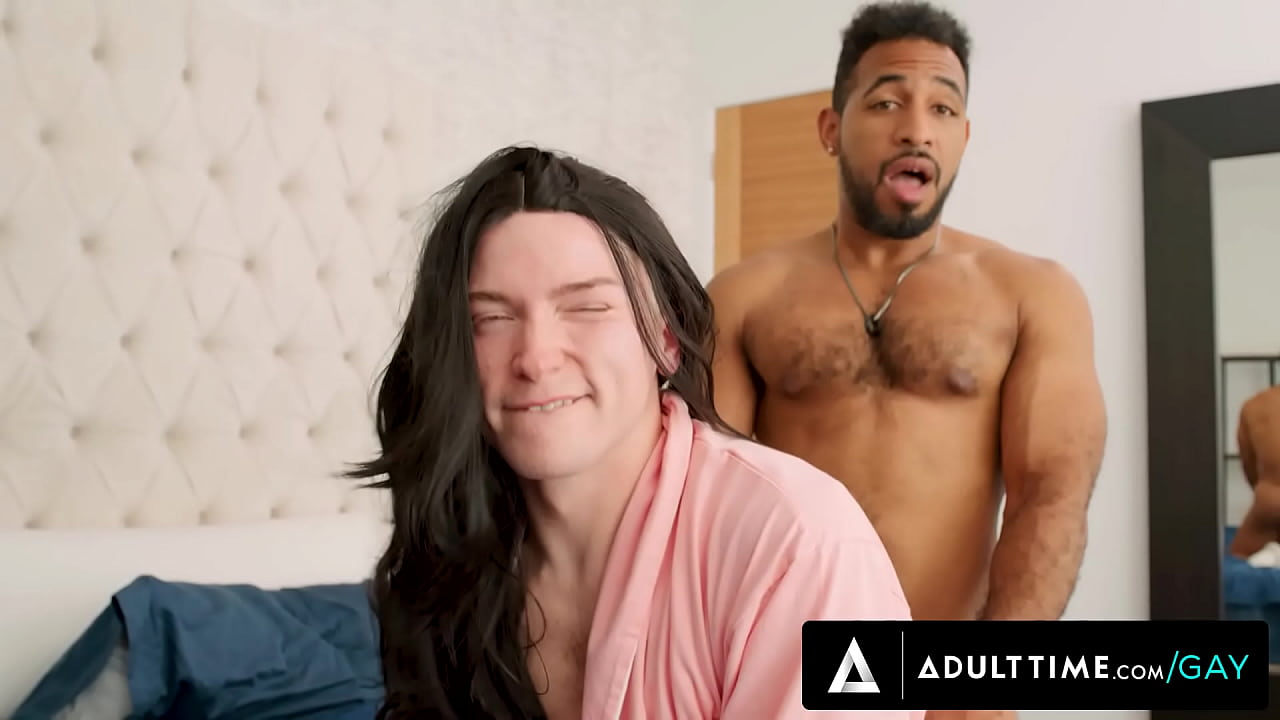 HETEROFLEXIBLE - ¡El heterosexual Rodrigo Amor pillado follando a cuatro patas con su amigo femenino Zacc Andrews! CORRIDA
                    cumshot interracial handjob doggystyle deepthroat gay muscle twink bareback rimming big dick femboy caught cheating rodrigo amor zacc andrews muchos negros