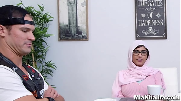 MIA KHALIFA - Stepmom Julianna Vega Challenges Step Daughter To A Fuck Contest