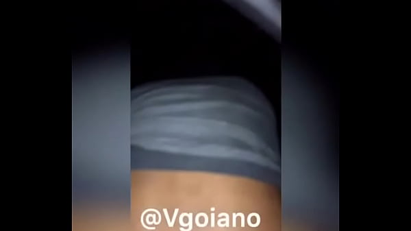 Download Video - Mineiro dando no cap&ocirc; do carro pro &commat;vgoiano