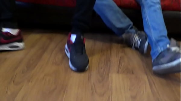 2177 RAFA MARCO baise Angel GARCIALe sexy RAFA MARCO va d&eacute;foncer le beau Angel...