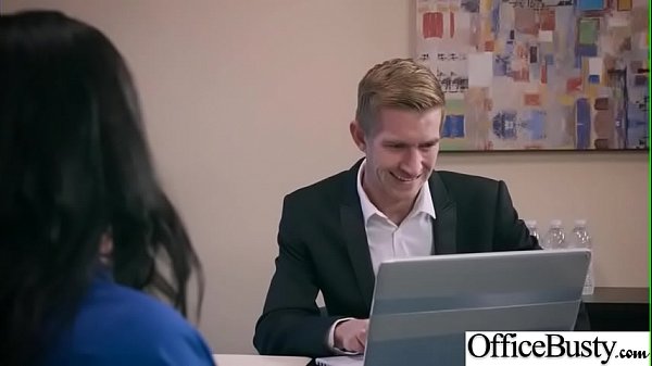 （シモーネガルザ）オフィスでのセックス行為で大きな丸いおっぱいを持つホットセクシーな女の子クリップ-29