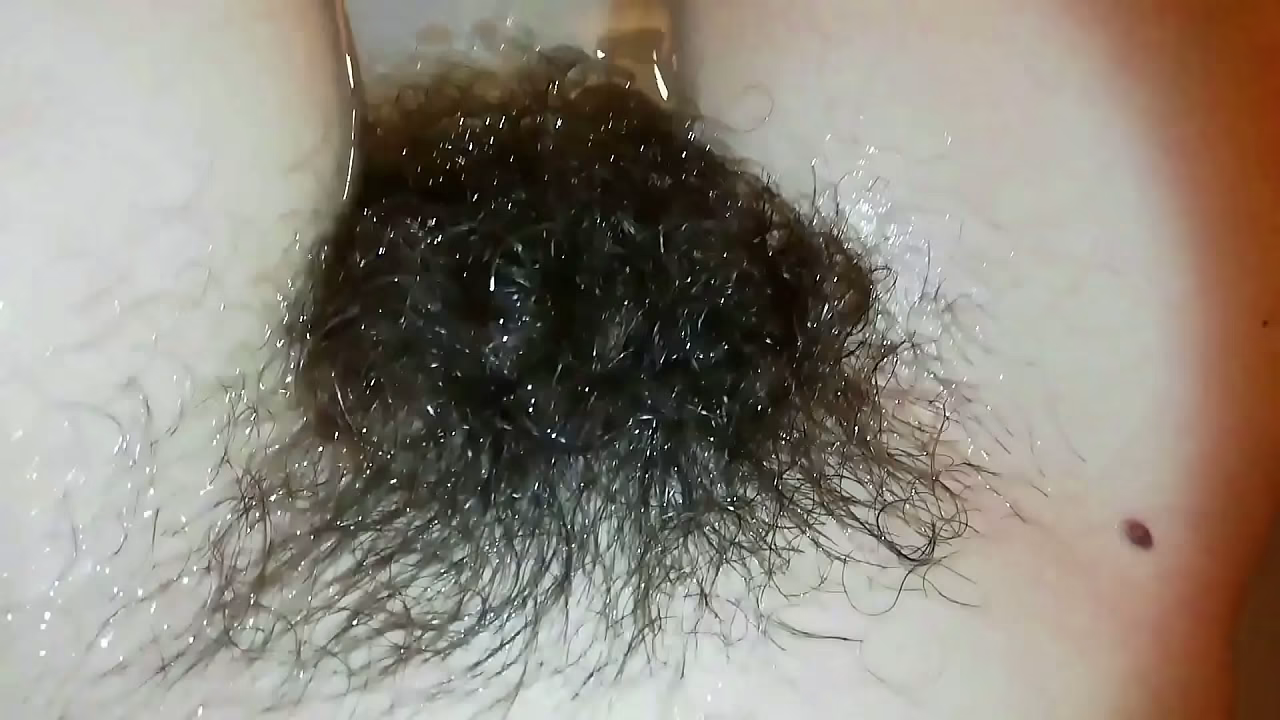 Super hairy bush fetish video hairy pussy underwater in close up