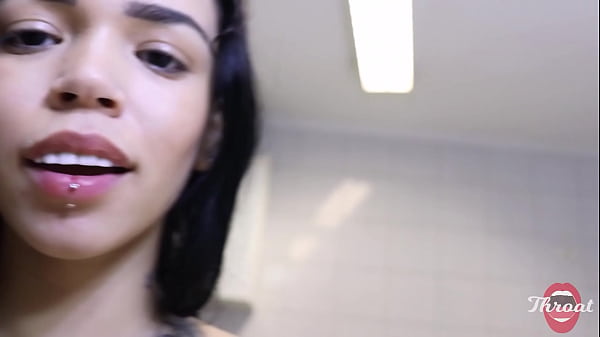 Download Video - NOVINHA PEITUDA E LACTANTE MAMANDO UMA ROLA - THROAT - LORD KENOBI&sol; ANNA completo no RED&rpar;