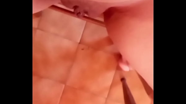 Super relax, a rallentatore sulla pussy incinta.