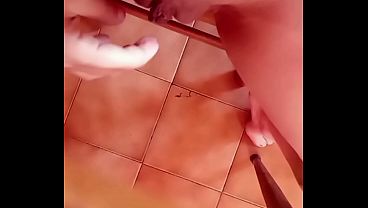 Super relax, a rallentatore sulla pussy incinta.