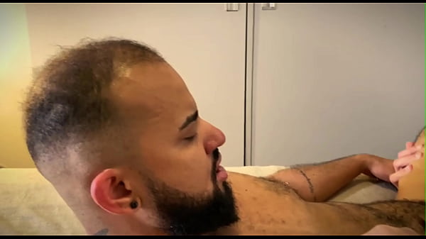 Download Video - The photographer fucked the male's pussy bareback