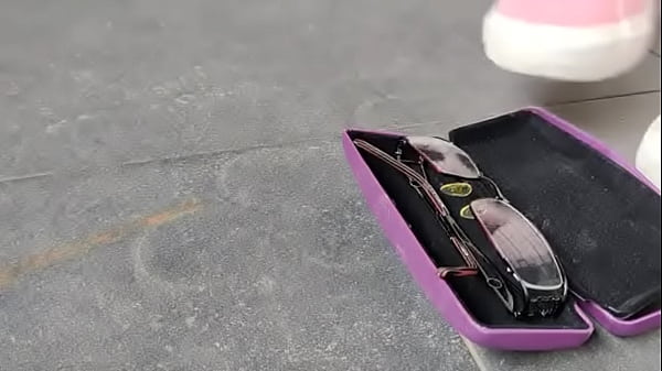 Eyeglasses Trample Crush