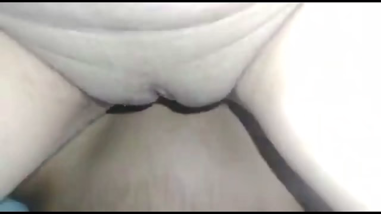 Me corro a chorros, de todo un poco chupan, nalgadas, video, descuido y mas!!!