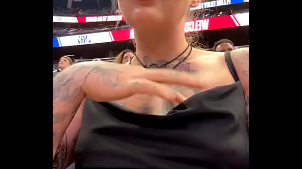 Orlando Magic game titty flash