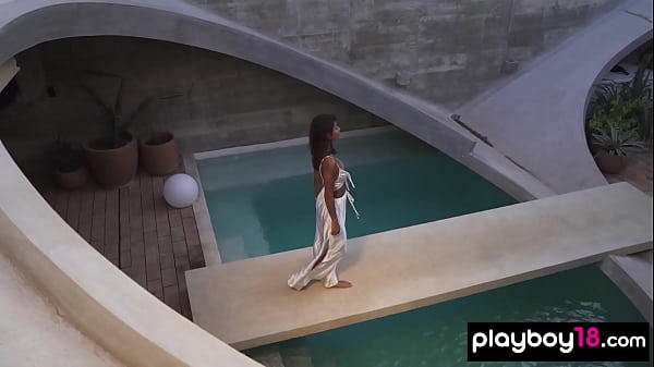 Bombastic all natural Mexican beauty Carolina Reyes stripping by the pool