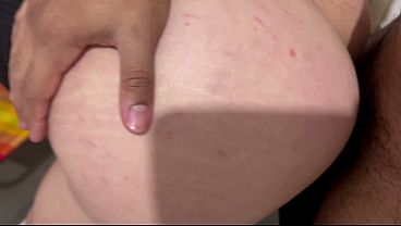 尻軽な隣人とセックスする