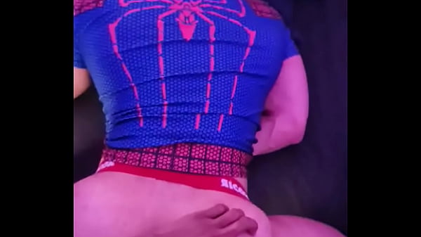 Holiver Donnant Au Négro