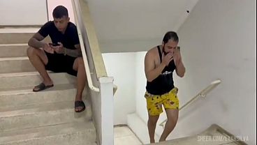 Descaba&ccedil;ando o novinho gostoso sexo selvagem