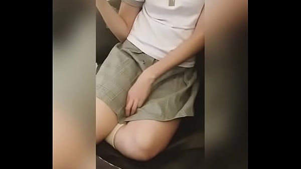 Download Video - Se COGE a su VECINA Colegiala Despu&eacute;s de LAVAR LA ROPA&excl; La Convence Poco a Poco Mientras NO Est&aacute;n sus PAP&Aacute;S&excl; Mexicanas Putas&excl; Sexo Amateur&excl;