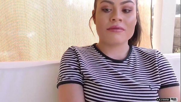 Veronica Valentine loves french kissing assholes and getting her back blown out