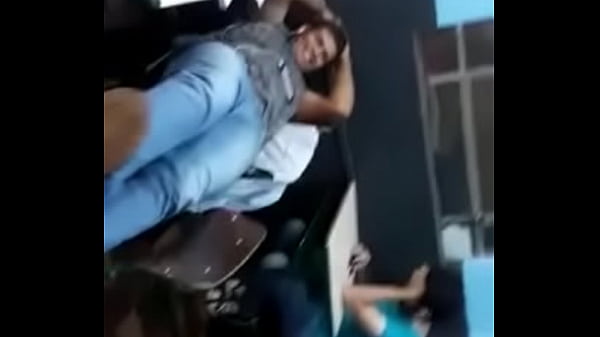 Moreno com proteção