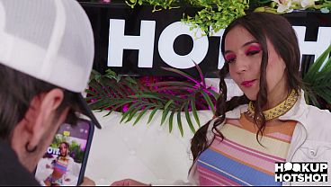 A esta madura le encanta chupar polla joven Parte 1