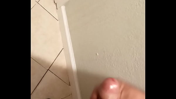 Masturbandome para mi prima le encanta mi verga...