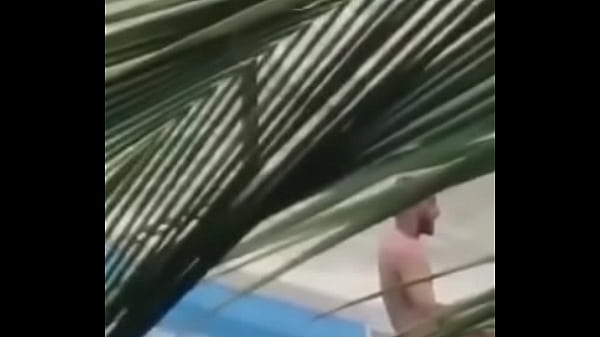 Nachbar Im Pool Gefickt