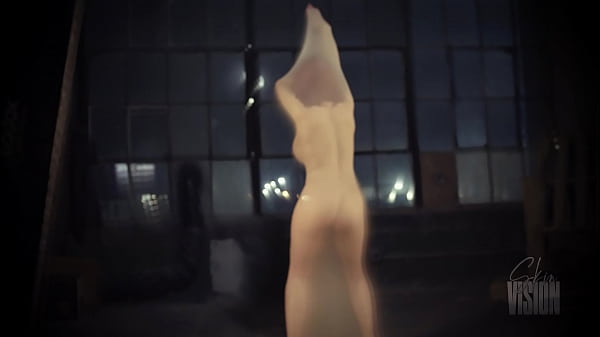 Nylon Metamorphosis - Luna Luxxx