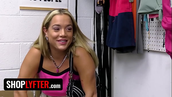 Shoplyfter - Curvy Teen Mimi Monet Needs A New Outfit And Will Do Anything To Get The Perfect Dress