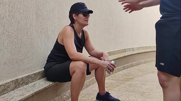 Download Video - Amigo meteu o caralho na buceta da sapat&atilde;o machuda que n&atilde;o queria dar