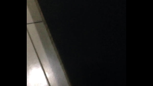 Download Video - quay l&eacute;n vn sục cặc toilet1