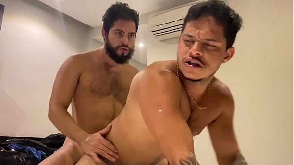 O Cara do meu Trabalho veio no meu AP e acabamo...