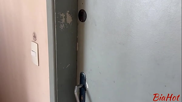 I WENT TO TAKE A SHOWER AT THE NEIGHBOR'S AND ENDED UP TAKING IT IN THE ASS, HE FUCKED ME AND CUMMED BEFORE HIS WIFE ARRIVED