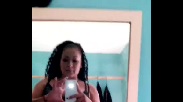 Download Video - ESTOY CALIENTE&comma; NO AGUANTO MAS&comma; ME COJO SOLITA&period; QUIERES METERME TU VERGA PAPI&quest;